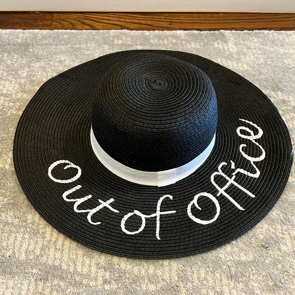 Out of Office Floppy Hat - Picture 2 of 5